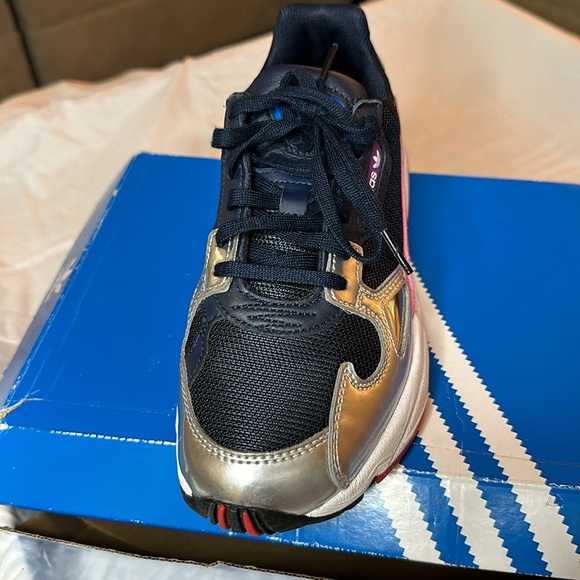 Kids Adidas Falcon Sneakers - Picture 3 of 7